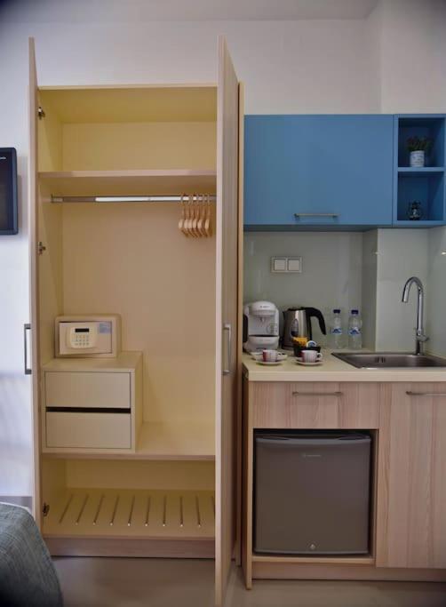 City Pearl Dntwn Apts Ираклион Экстерьер фото